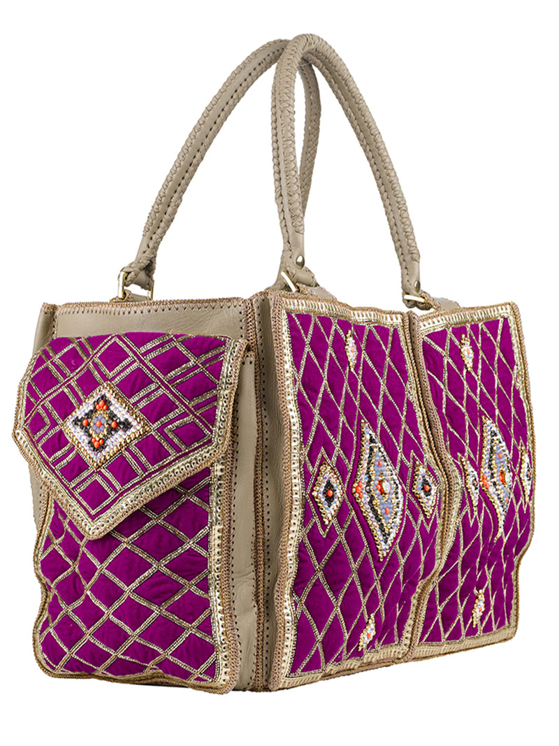 KE Buckle Fitting Latest Design Sling bag for women and girls